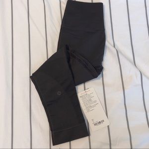 Lululemon Zone in Crop